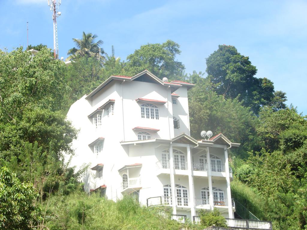 Kandyan Crown Hotel