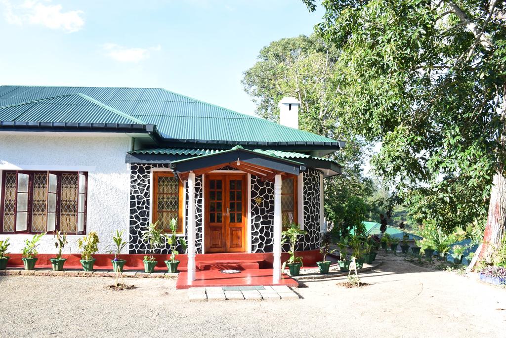 Sanduni Holiday Bungalow