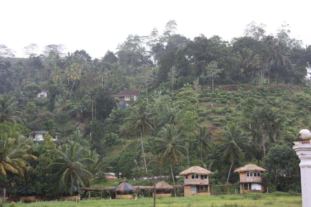 Deniyaya National Motel-sinharaja