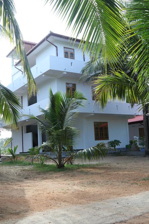 Nilaveli Hybrid Holiday Hotel