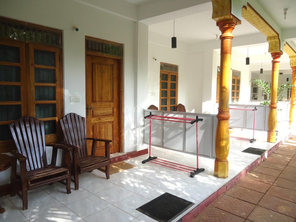 Uppuveli Rea Beach Way Hotel