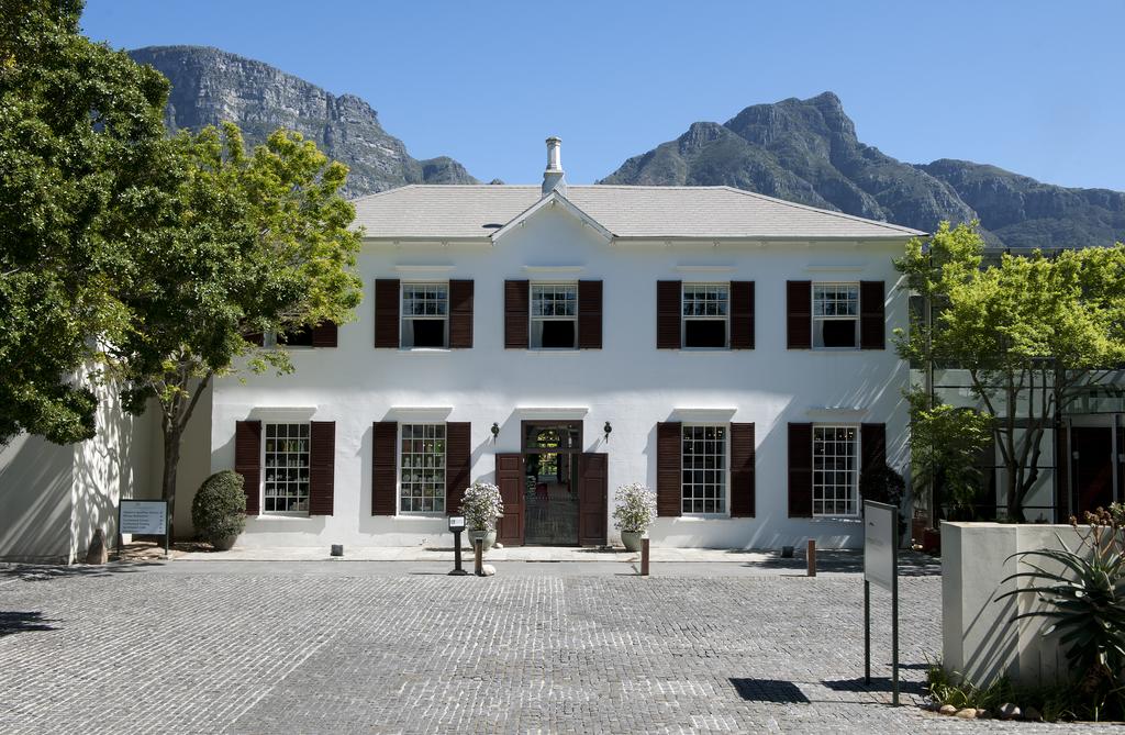 Vineyard Hotel