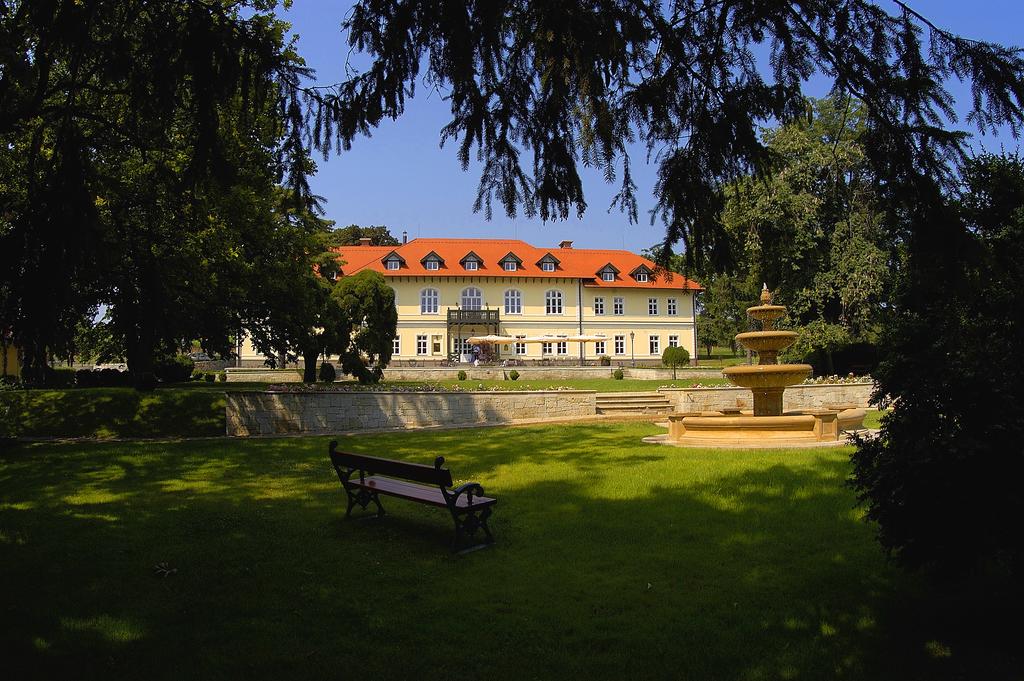 Grof Degenfeld Castle Hotel