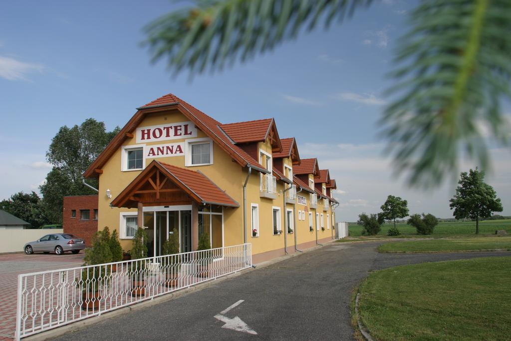 Anna Hotel