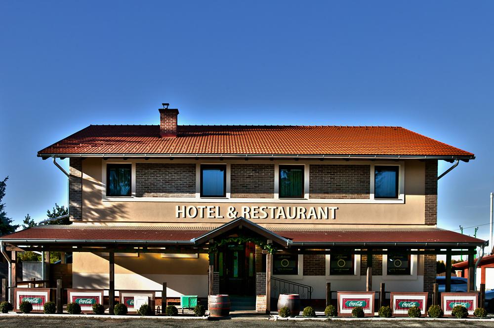 Andante Hotel and Restaurant