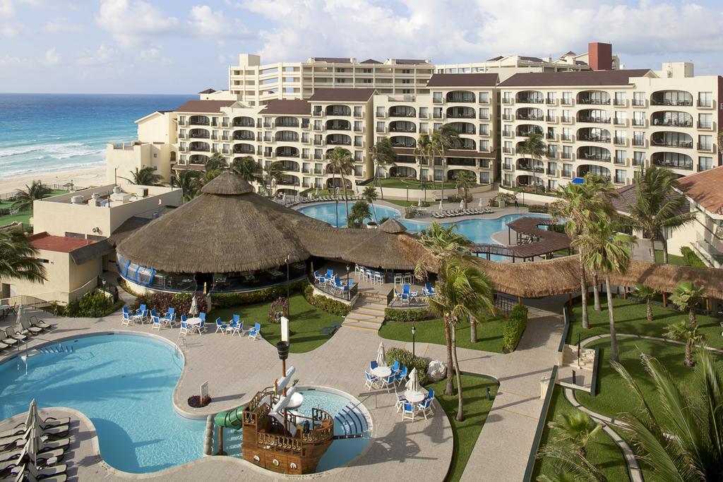 Emporio Hotel and Suites Cancun