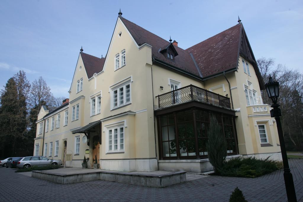 Festetich Kastélyszálló és Zsuzsanna Hotel