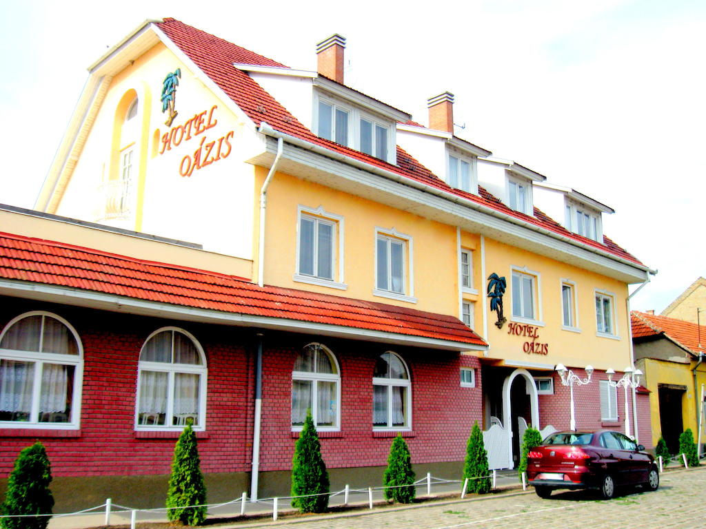 Oázis Hotel Étterem