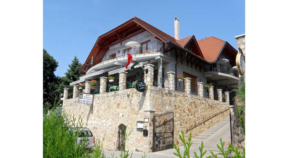 Hotel Hubertus Zebegeny