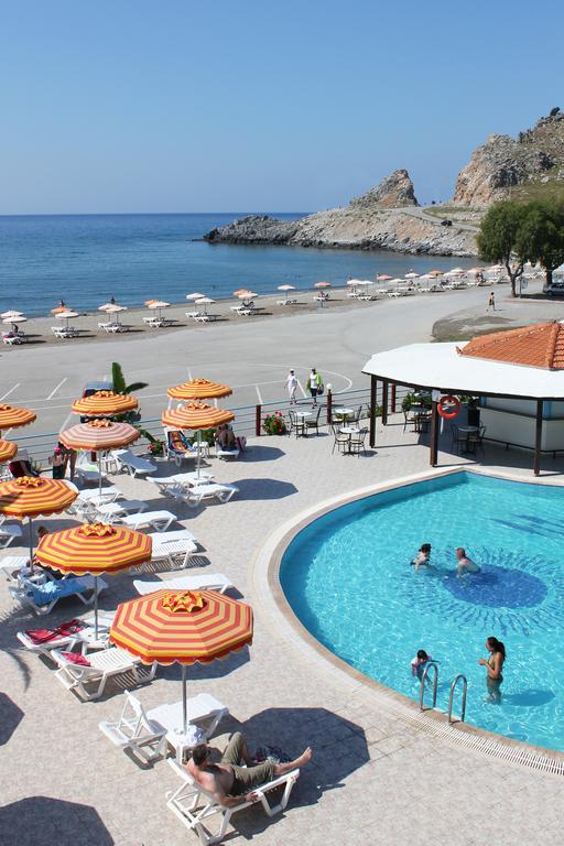 Kamari Beach Hotel