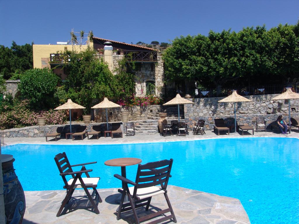 Arolithos Traditional Village Hotel