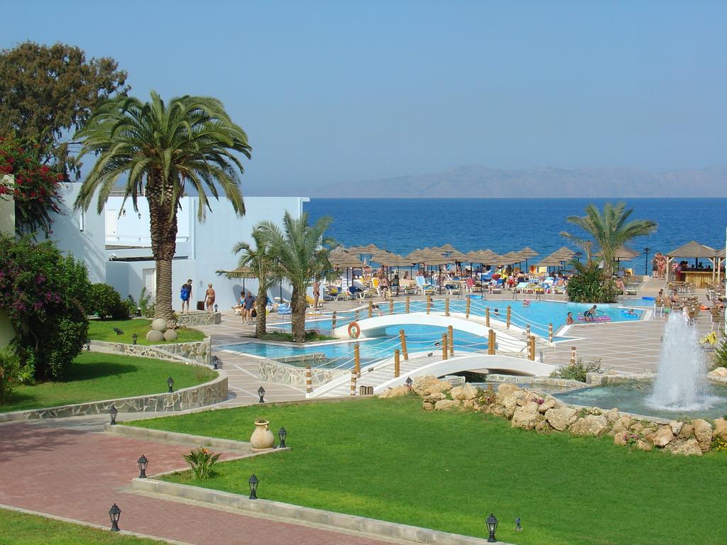 Avra Beach Resort