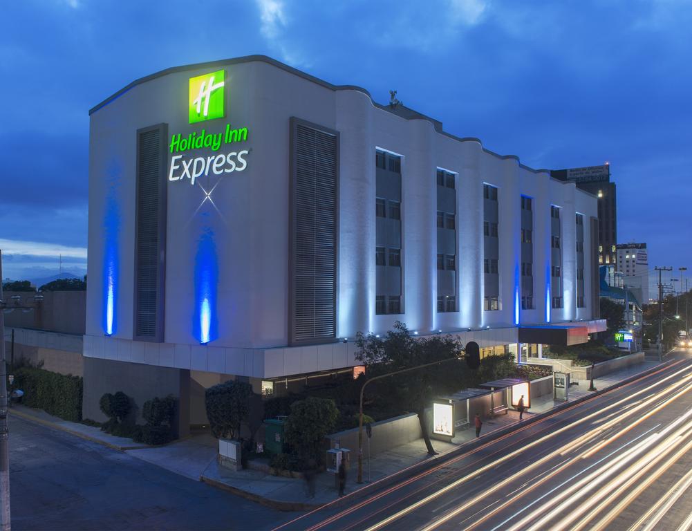 Holiday Inn Express Toreo