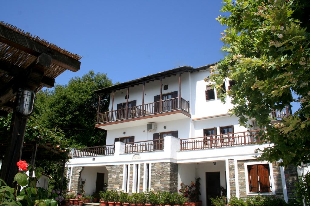 Hotel Vrionis