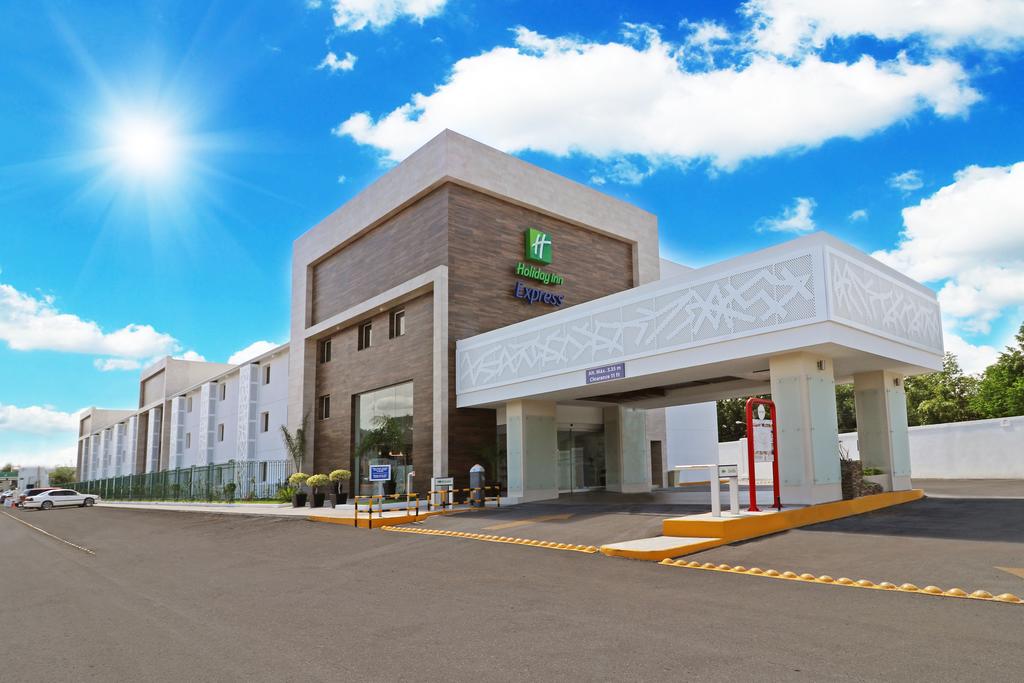 Holiday Inn Exp Piedras Negras