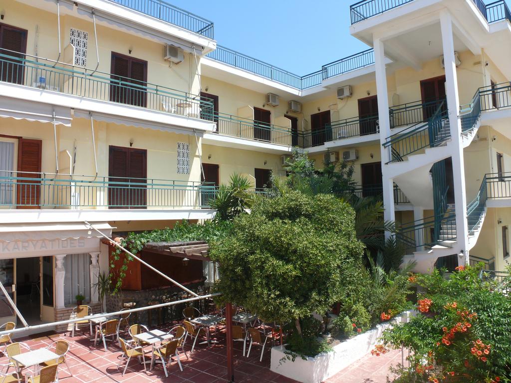 Hotel Karyatides