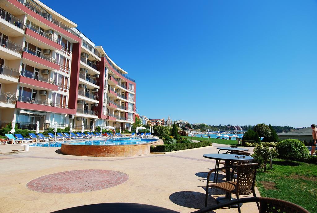 Aurelia Beach Complex