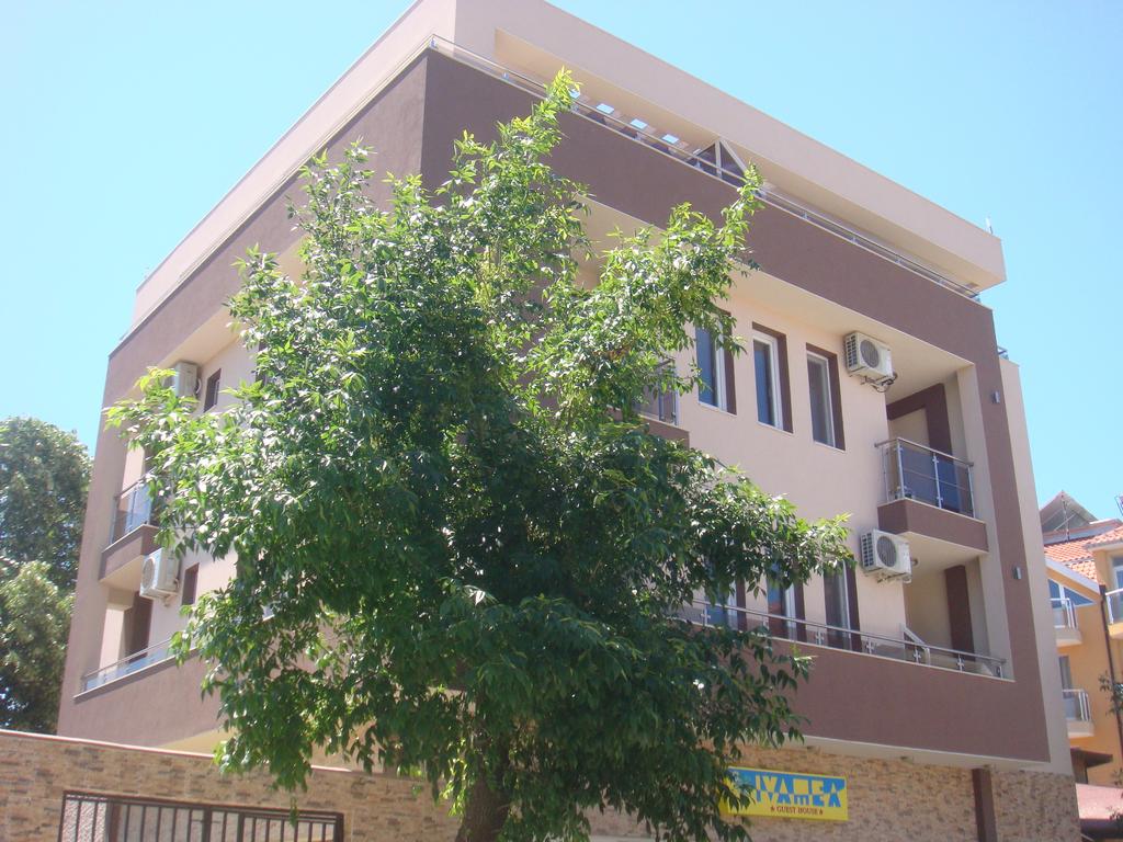 Ivatea Family Hotel