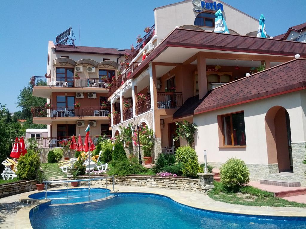 Perla Family Hotel