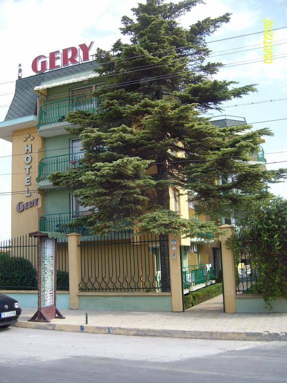 Family Hotel Gery