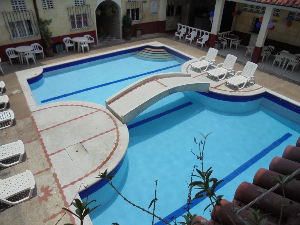 Hotel Piscina Melgar