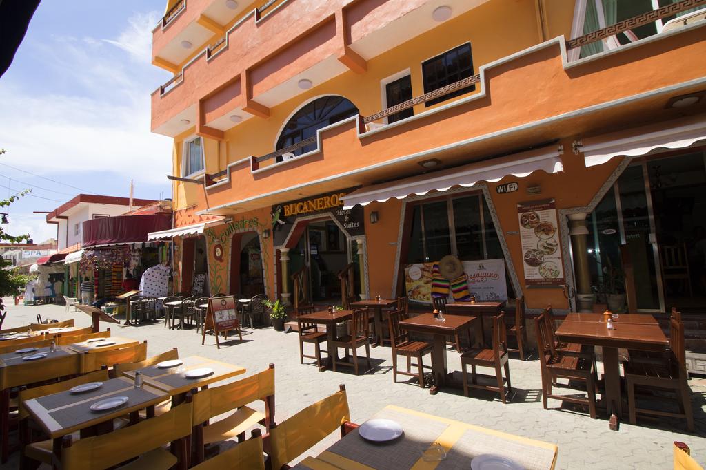 Hotel and Restaurant Bucaneros  Isla Mujeres