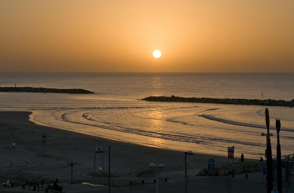 Leonardo Beach TLV