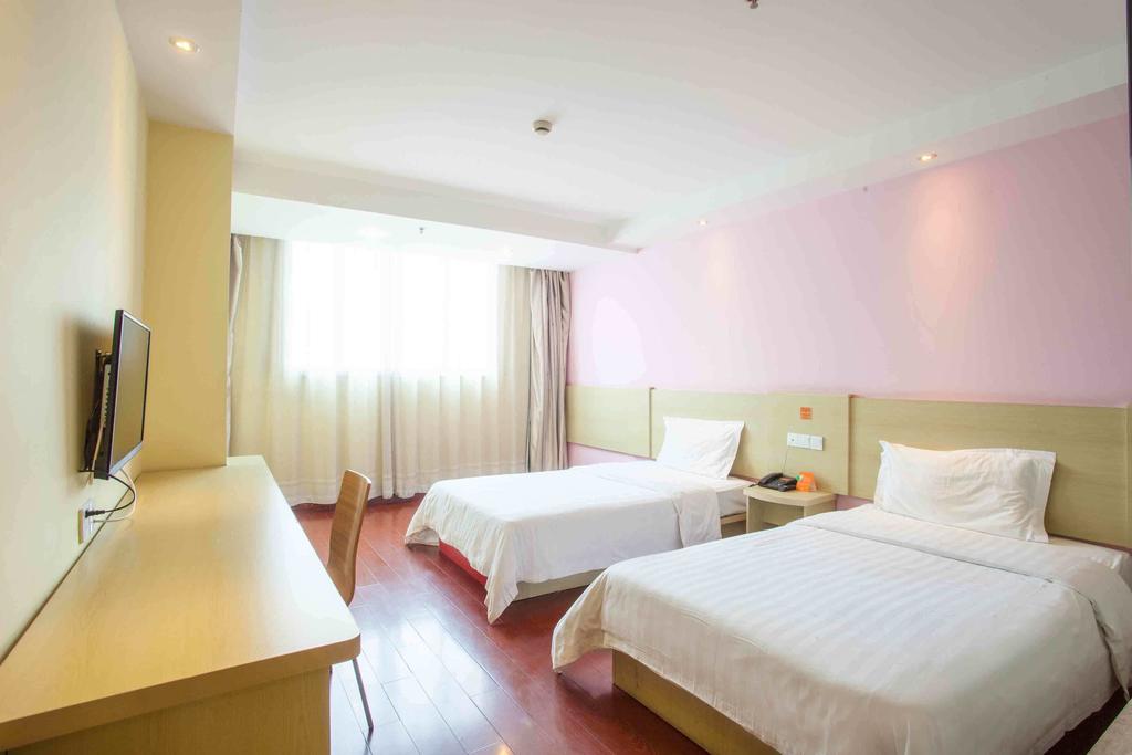 7Days Inn Yancheng Funing White Swan Park