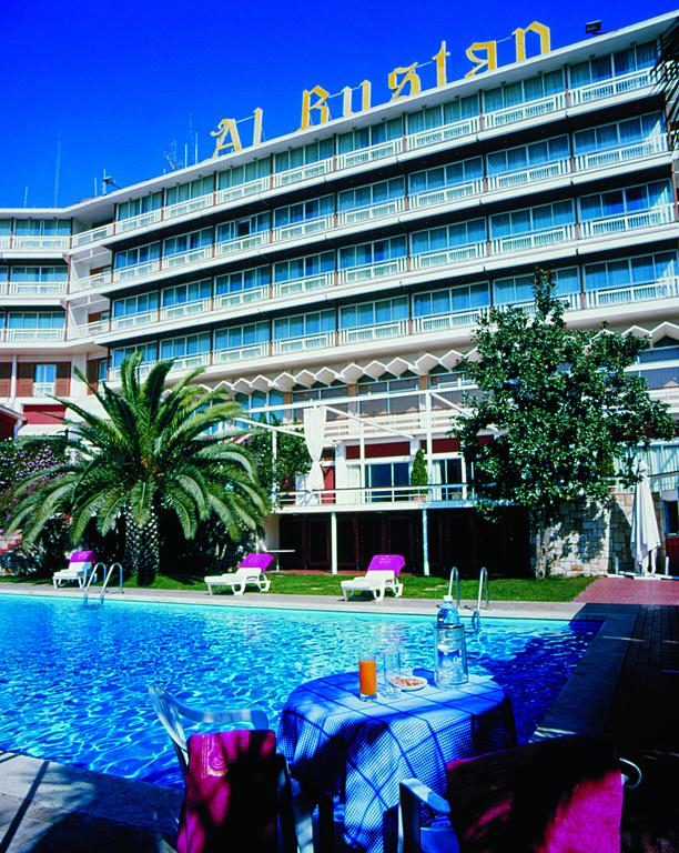 Hotel Al Bustan