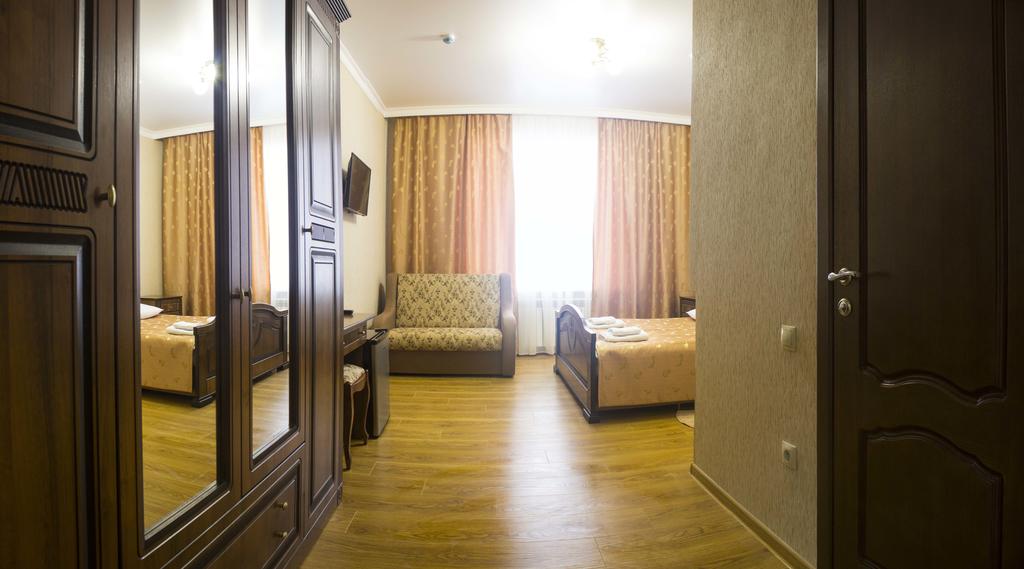 Hotel Kavkaz