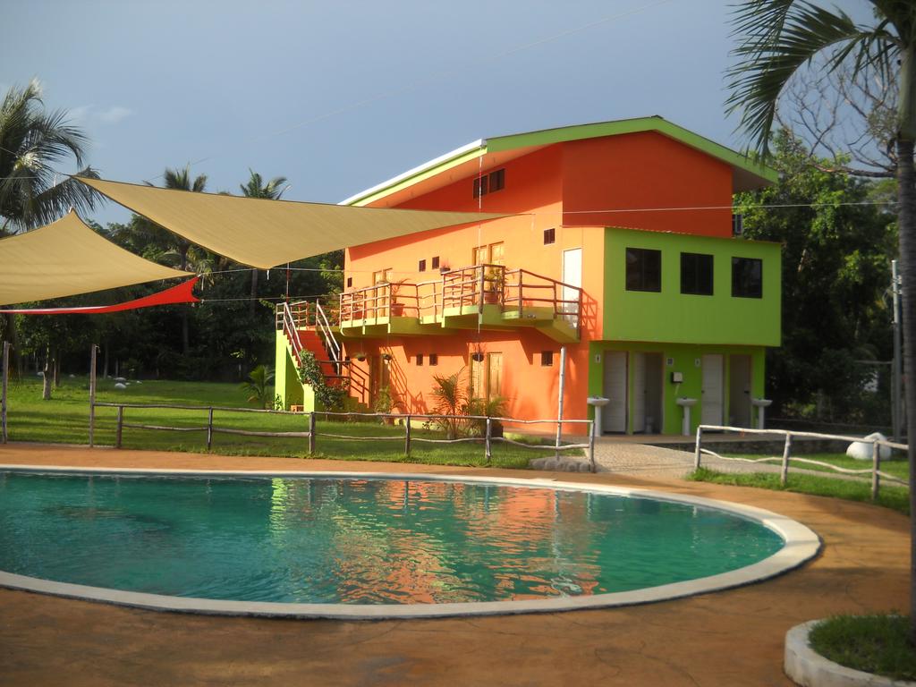 Lo Nuestro Resort