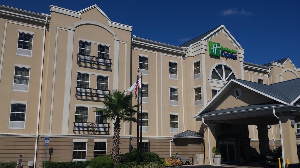 Holiday Inn Express and Suites East