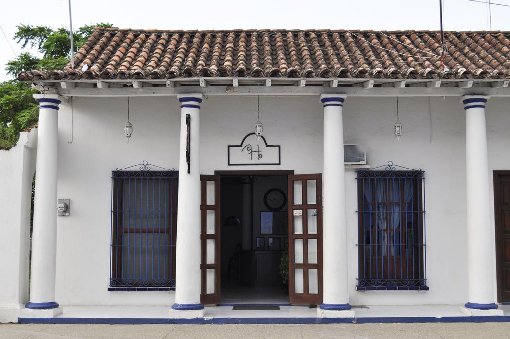 Hotel Casa Blanca