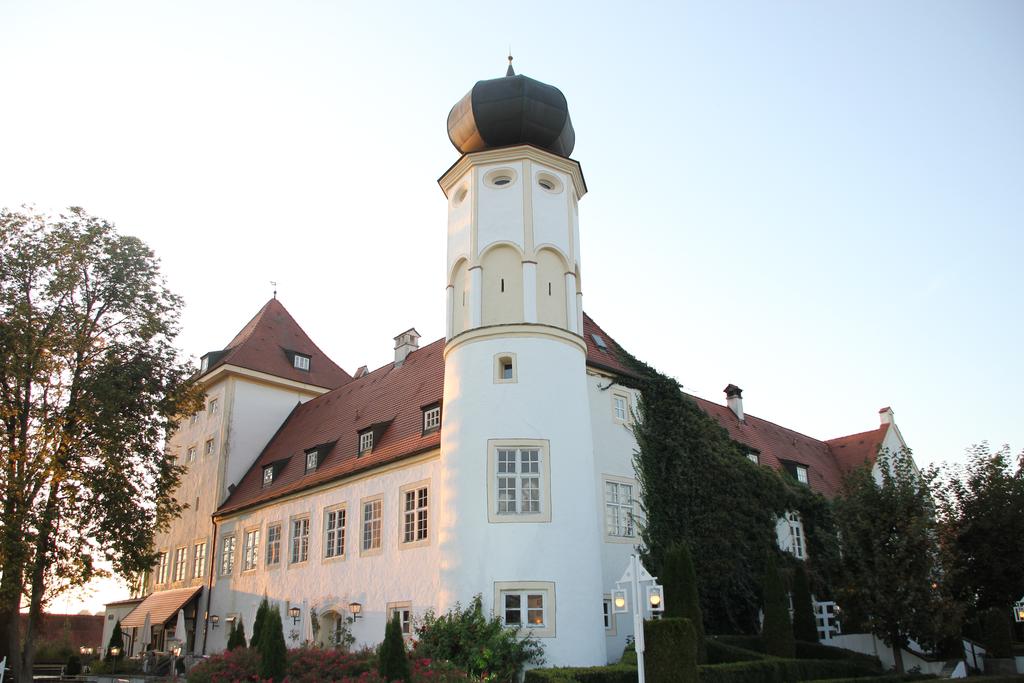 Schlosshotel Neufahrn