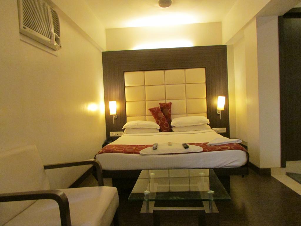 Hotel Mourya Residency