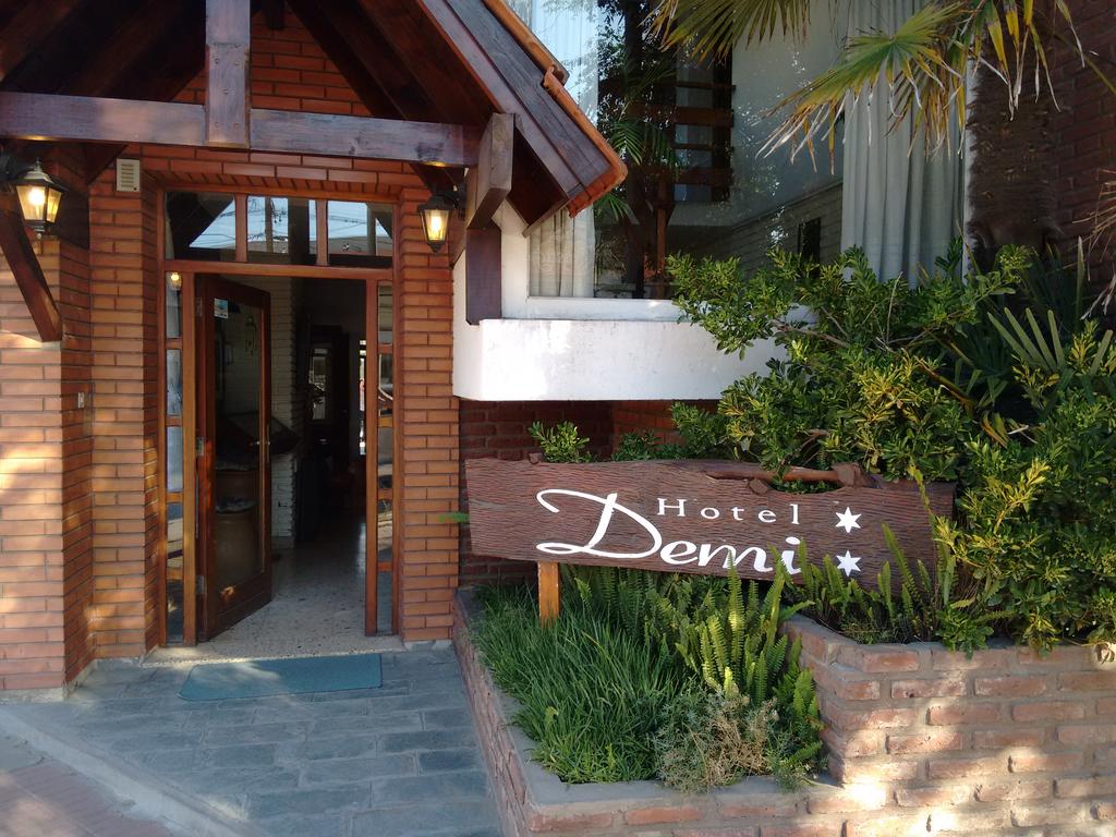 Hotel Demi