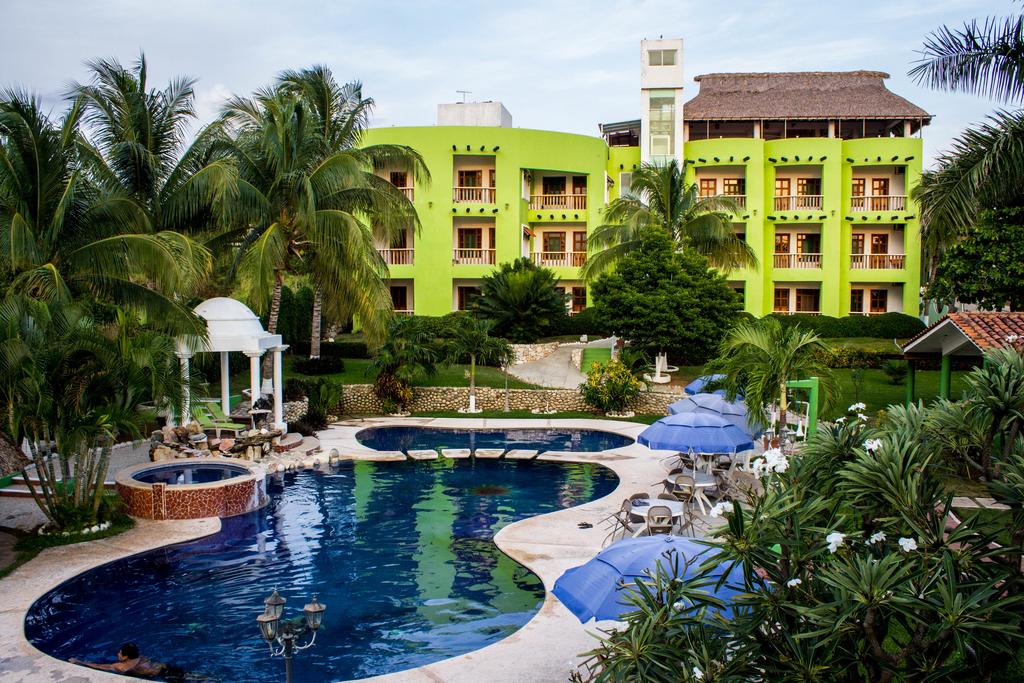 Hotel and Suites Punta Esmeralda