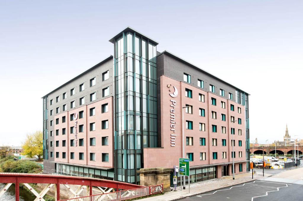 Premier Inn Manchester Salford Central