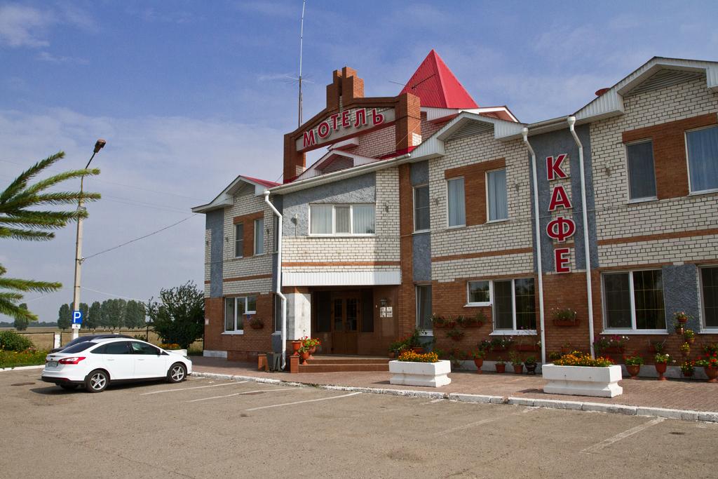 ONAKO-Kometa Hotel