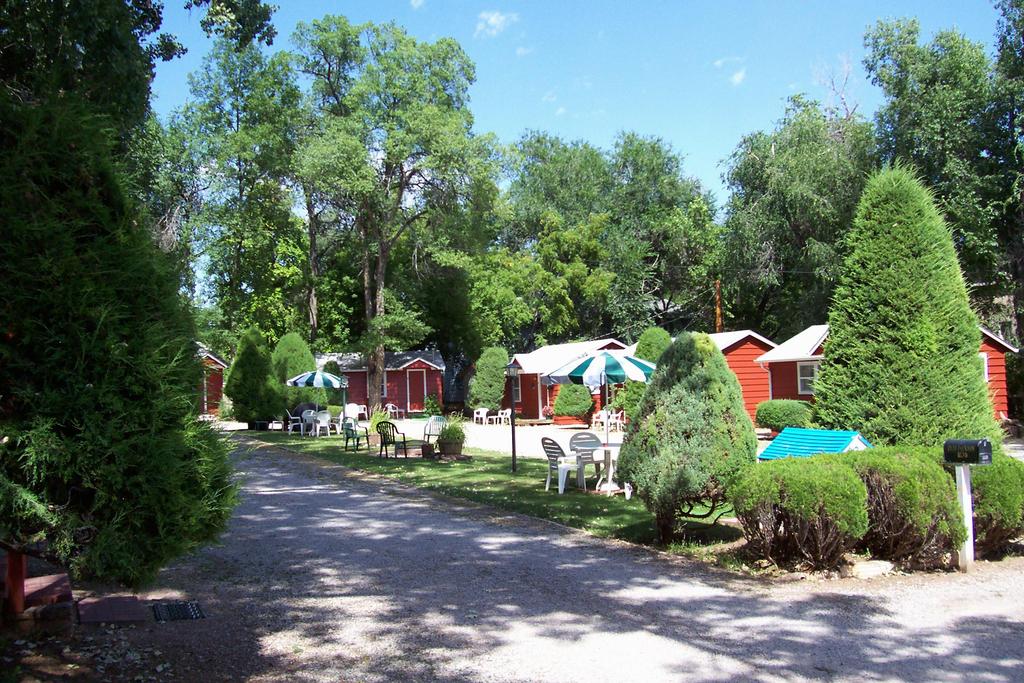 Garden Cottages Motel - Rapid City