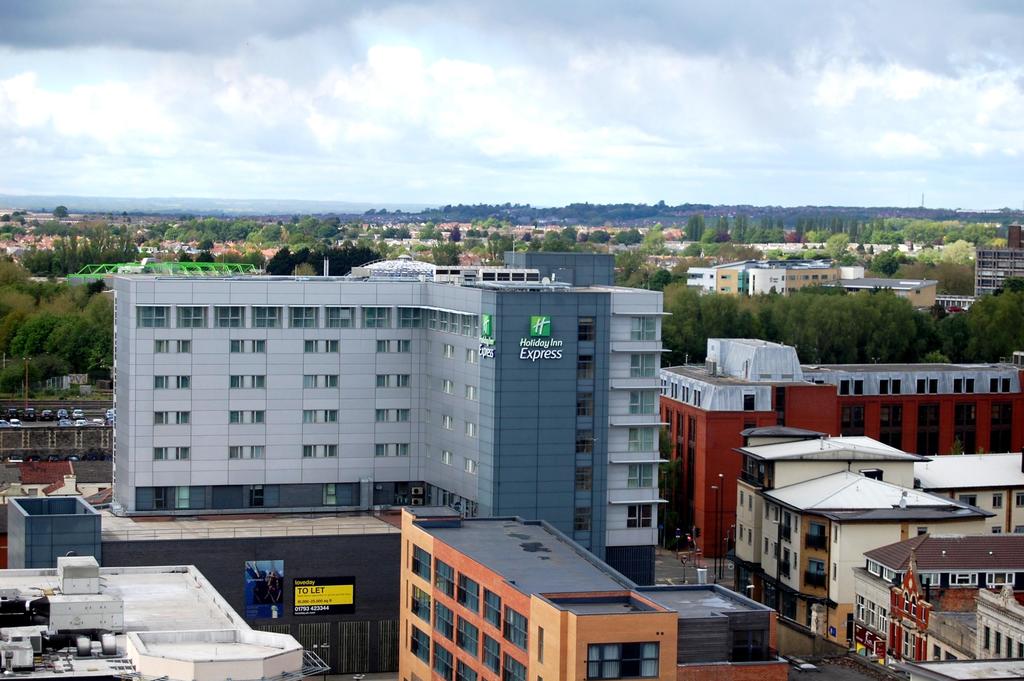 Exp By Holiday Inn Swindon