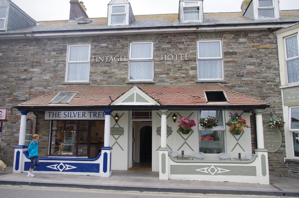 Tintagel Arms Hotel