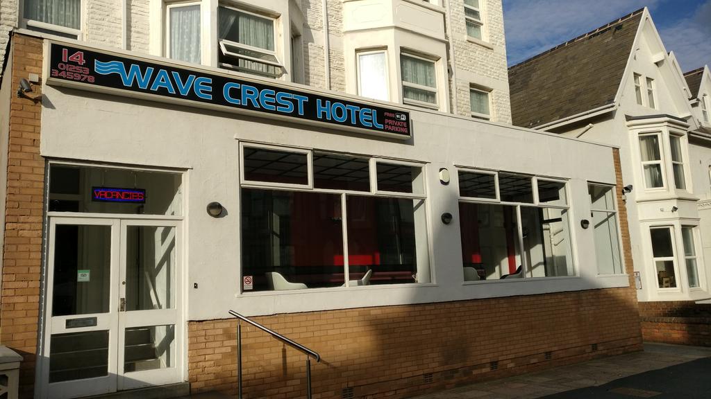 Wave Crest Hotel