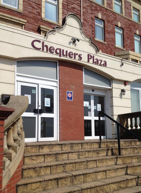 Chequers Plaza Hotel