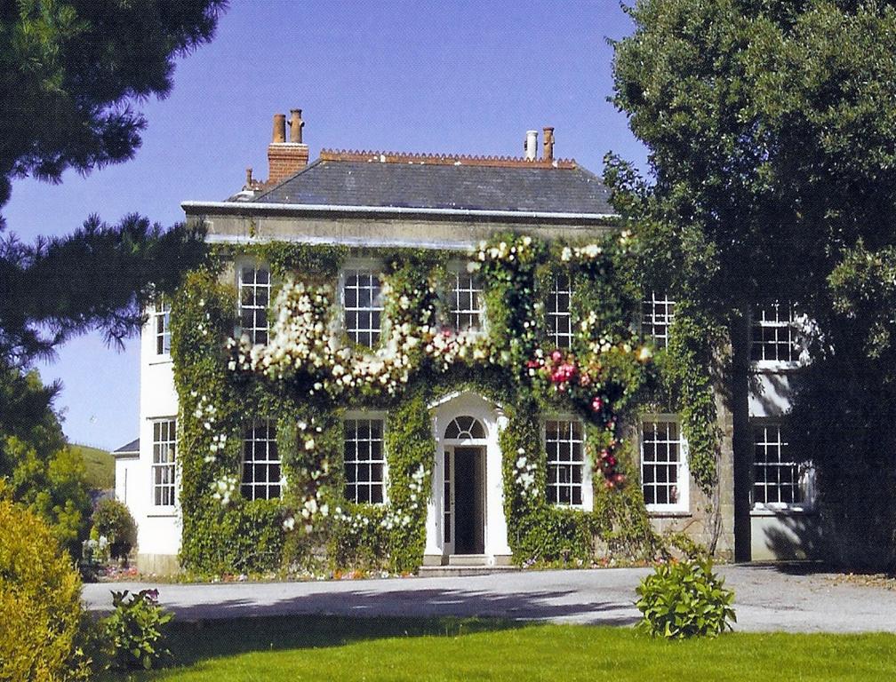 Rose-In-Vale Country House