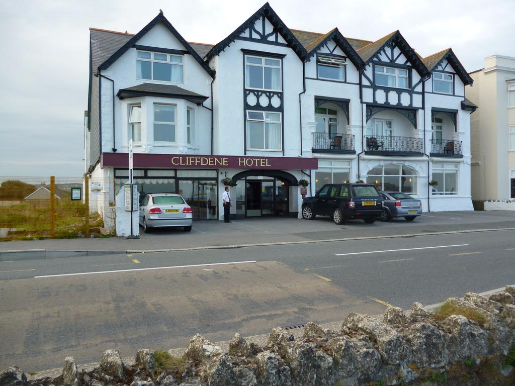 Cliffdene Hotel