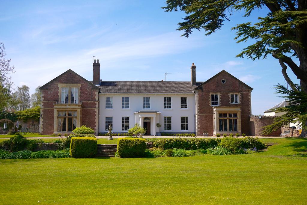 Glewstone Court Country House Hotel