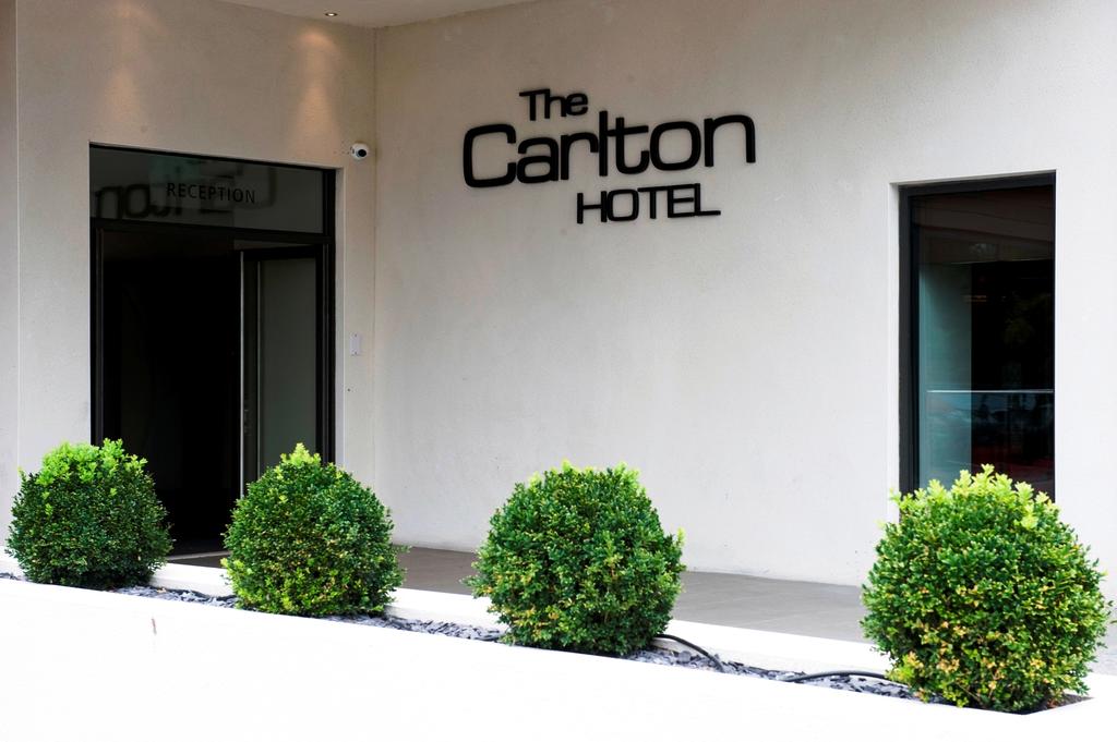 Carlton Hotel