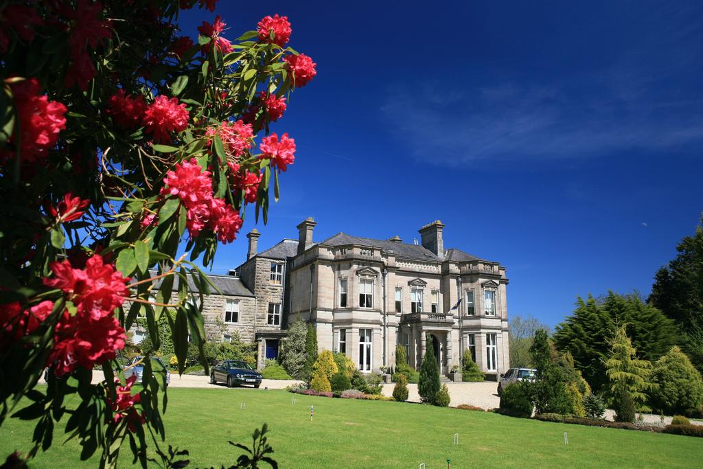 Tre-Ysgawen Hall - Country House Hotel and Spa