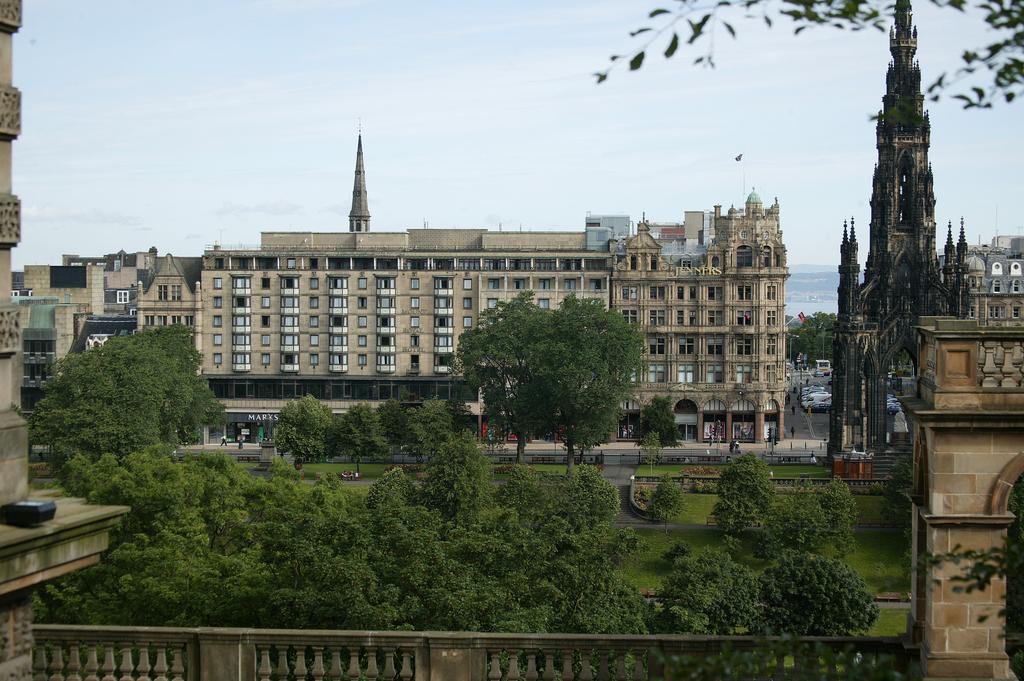 Mercure Edinburgh Princes Street Hotel